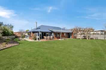 21 Collins Drive, Waikuku Beach