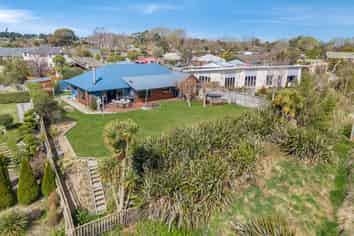 21 Collins Drive, Waikuku Beach