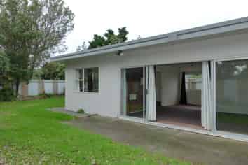 A (Front/16 (NEW) Eruini Street, Waikanae Beach