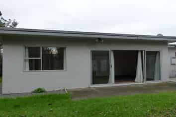 A (Front/16 (NEW) Eruini Street, Waikanae Beach