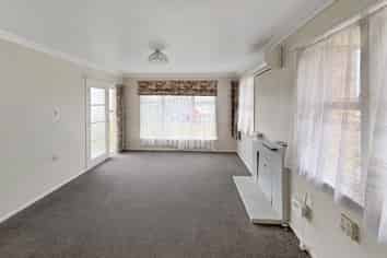 21 Karaka Crescent, Levin