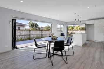351 One Tree Point Road, One Tree Point