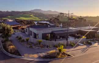 4 Omahina Street, Raglan