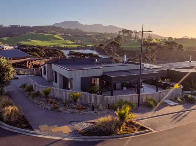 4 Omahina Street, Raglan