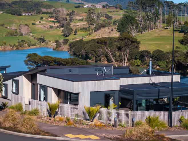 4 Omahina Street, Raglan