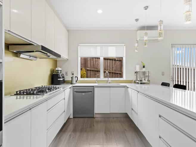 51 Mt Lebanon Crescent, The Gardens
