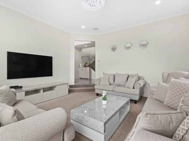 51 Mt Lebanon Crescent, The Gardens