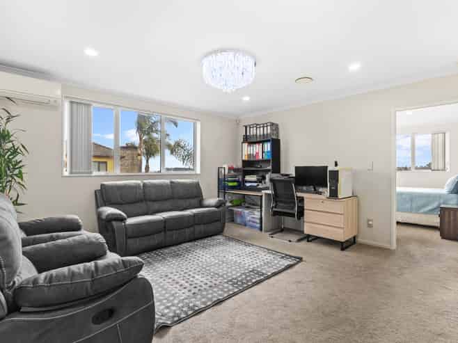 51 Mt Lebanon Crescent, The Gardens