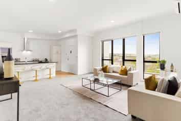 11/130 Stancombe Road, Flat Bush