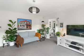 2/5 Woodbridge Road, Cashmere