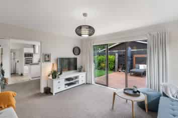2/5 Woodbridge Road, Cashmere