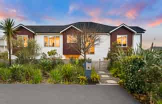 1 Turutu Place, Long Bay