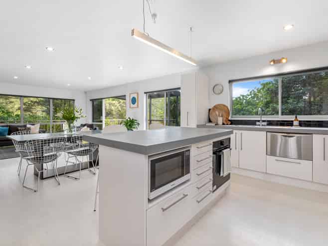 15 Albany Heights Road, Albany