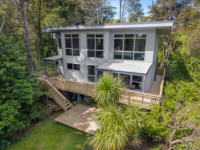 15 Albany Heights Road, Albany