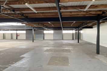 Logistical Dream | 850m2 | Wairau Vallley