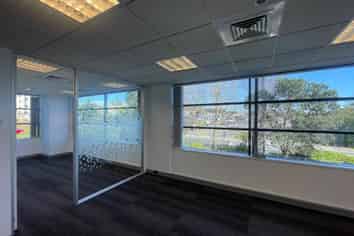 Light-filled Modern Office in Constellation