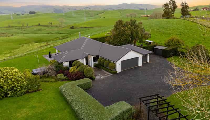 383 Martin Road, TE KAUWHATA