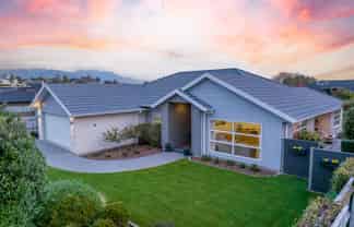 7 Otupoa Way, Paraparaumu