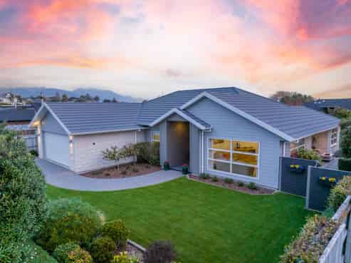7 Otupoa Way, Paraparaumu