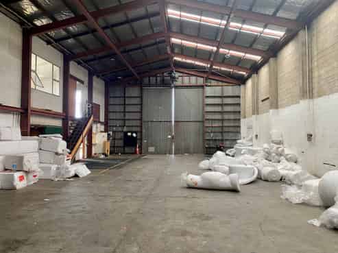 Industrial warehouse on Stoneycroft