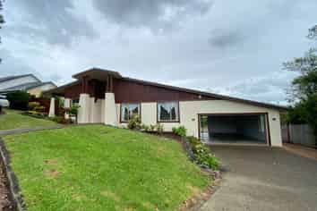 21 Jay Court, Botany Downs
