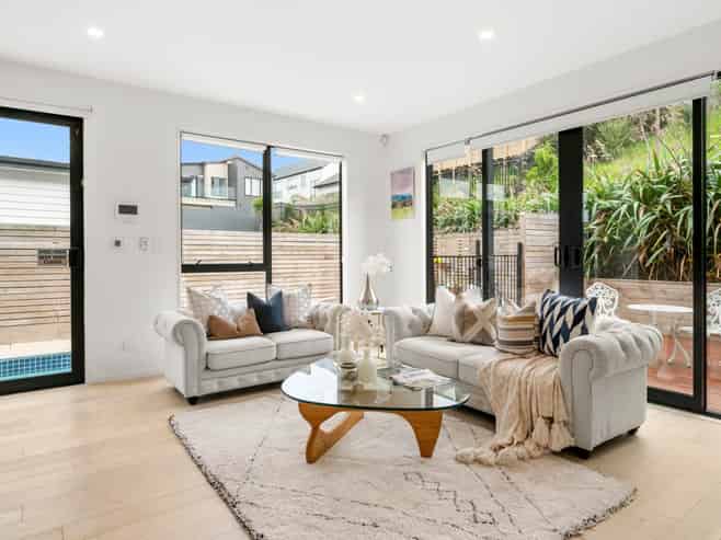 7 Hanikura Street, Long Bay