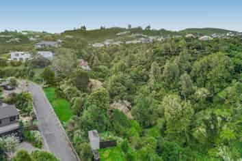 14 Corrondella Grove, Belmont