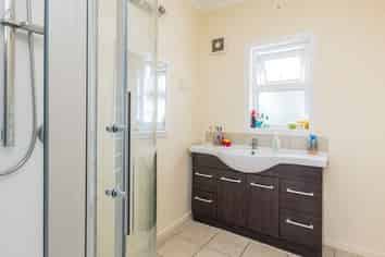 2 Orakau Road, Mangere East
