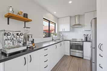 5 Somerset Place, Woodend