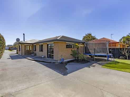 5 Somerset Place, Woodend