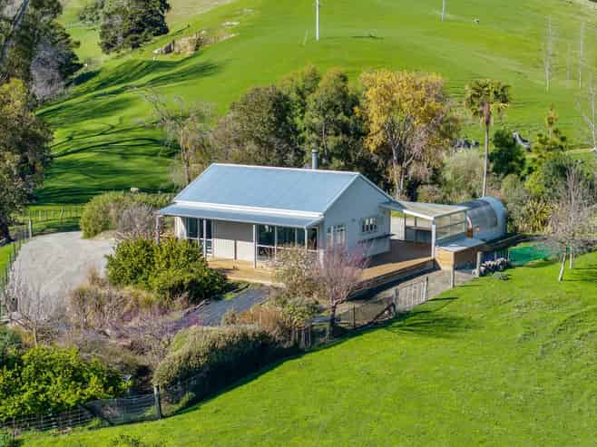 237 Admiral Road, Admiral Hill