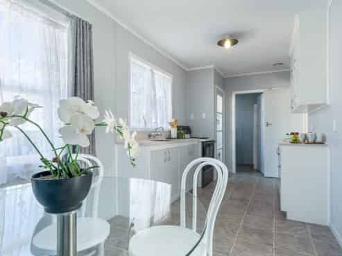 17 Mountbatten Grove, Clouston Park