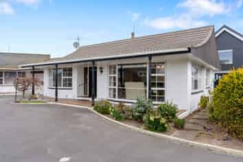 1/48 Main North Road, Papanui