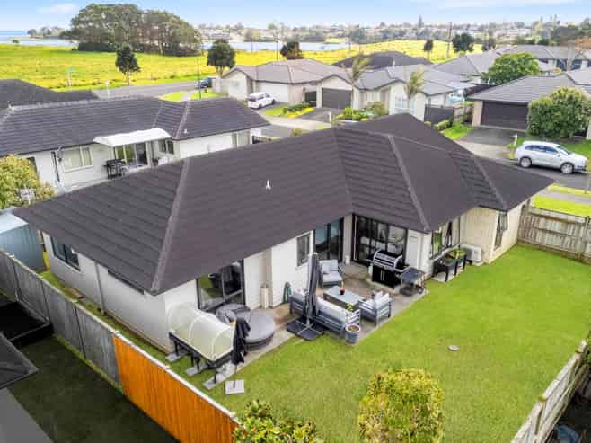 6 Disley Place, Wattle Downs