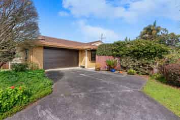 11B Majesty Place, Half Moon Bay