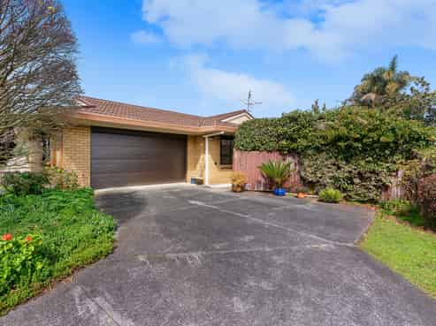 11B Majesty Place, Half Moon Bay