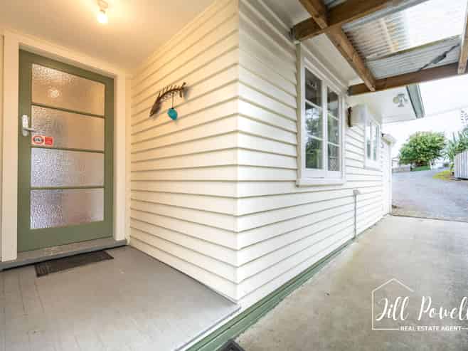 13 View Street, Maungaturoto