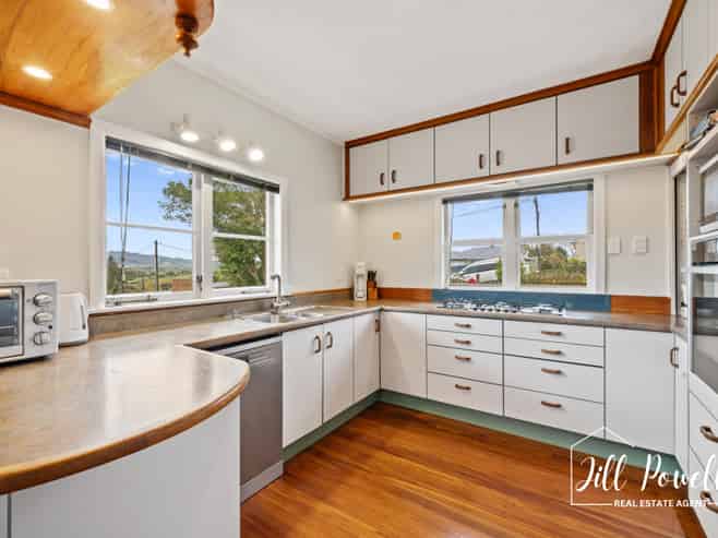 13 View Street, Maungaturoto