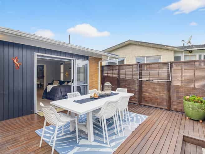 7 Tyrian Close, Half Moon Bay