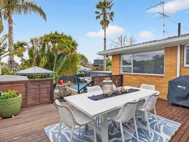 7 Tyrian Close, Half Moon Bay