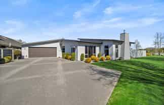 15 Coniston Drive, Allenton