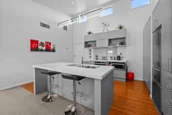 15 Coniston Drive, Allenton