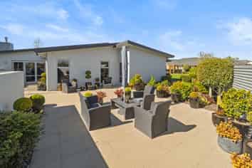15 Coniston Drive, Allenton