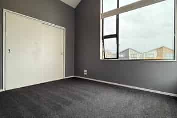 3  Courage Road , Takanini