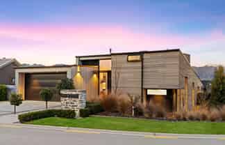 2 Bargour Street, Wanaka