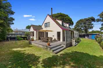 18A Toi Street, Otaki Beach