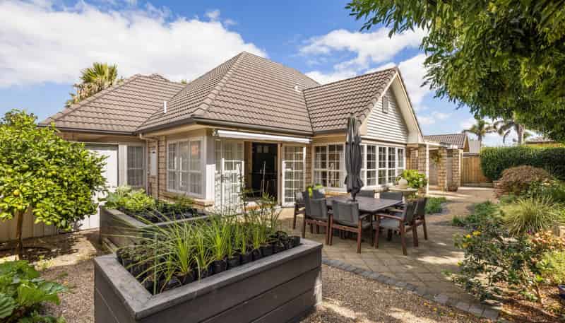 12 Santa Cruz Drive, Papamoa Beach