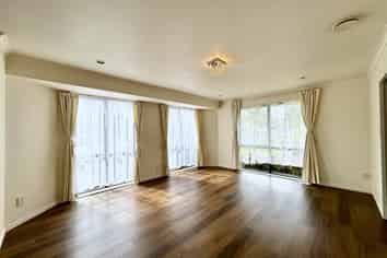 1 Elias Court, The Gardens