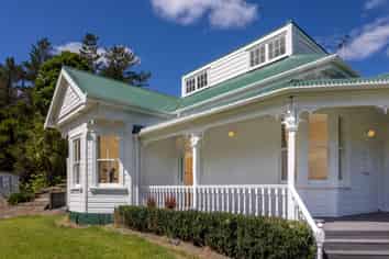 24 Mudgeways Road, Massey