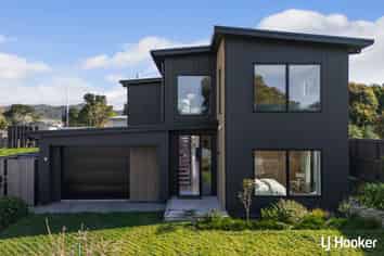 11 Beau Lane, Waihi Beach